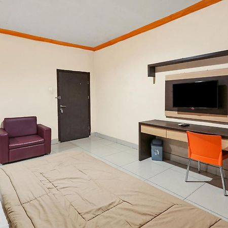 Collection O 93163 Hotel Grand Kartika Parepare Esterno foto