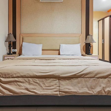Collection O 93163 Hotel Grand Kartika Parepare Esterno foto