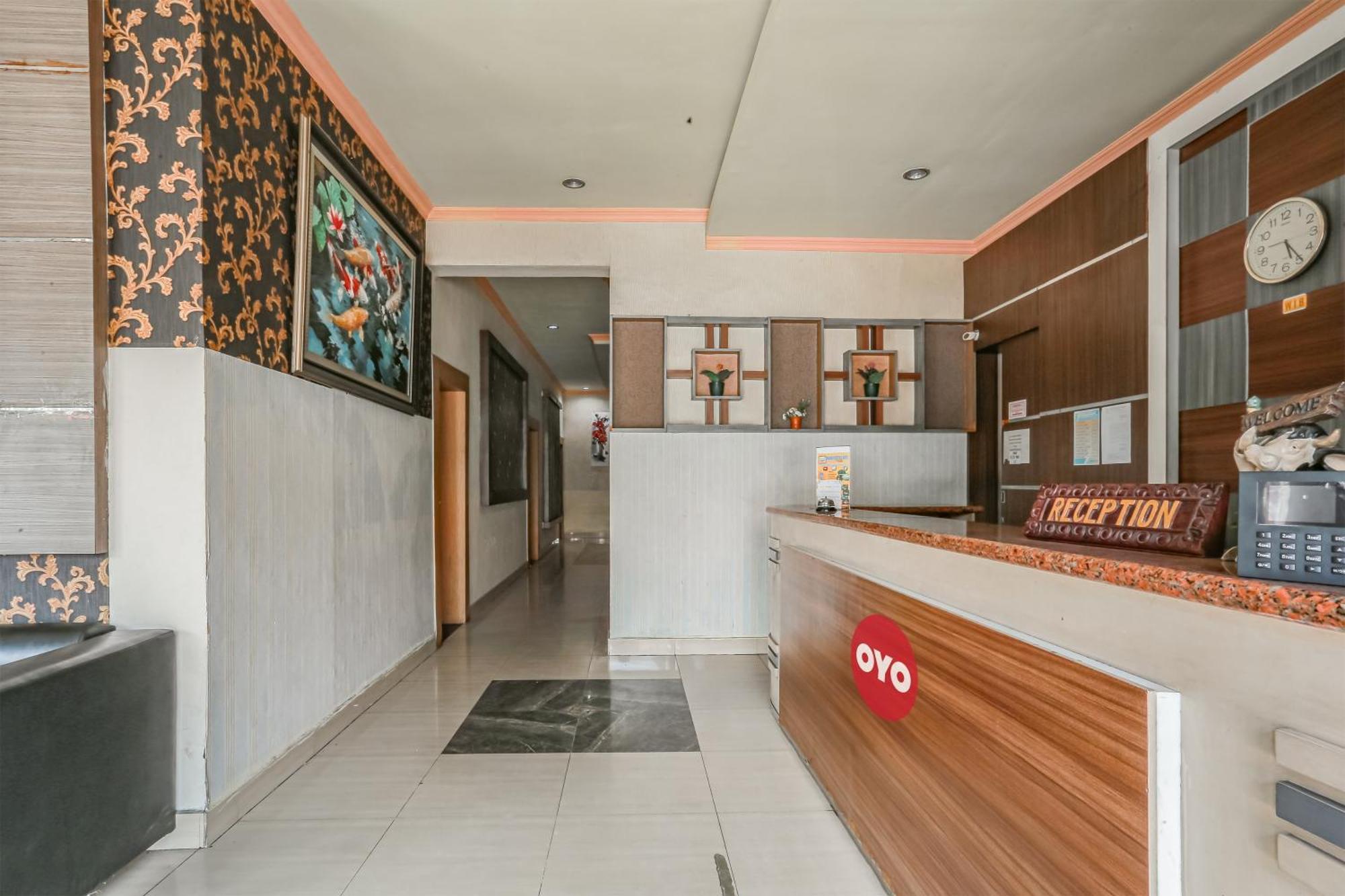Collection O 93163 Hotel Grand Kartika Parepare Esterno foto