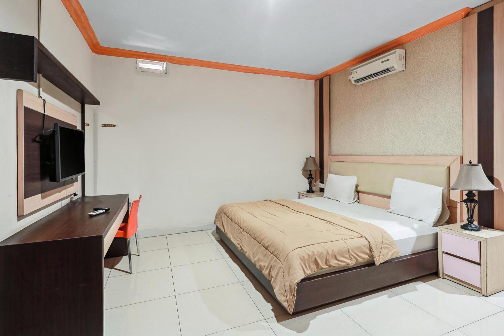 Collection O 93163 Hotel Grand Kartika Parepare Esterno foto