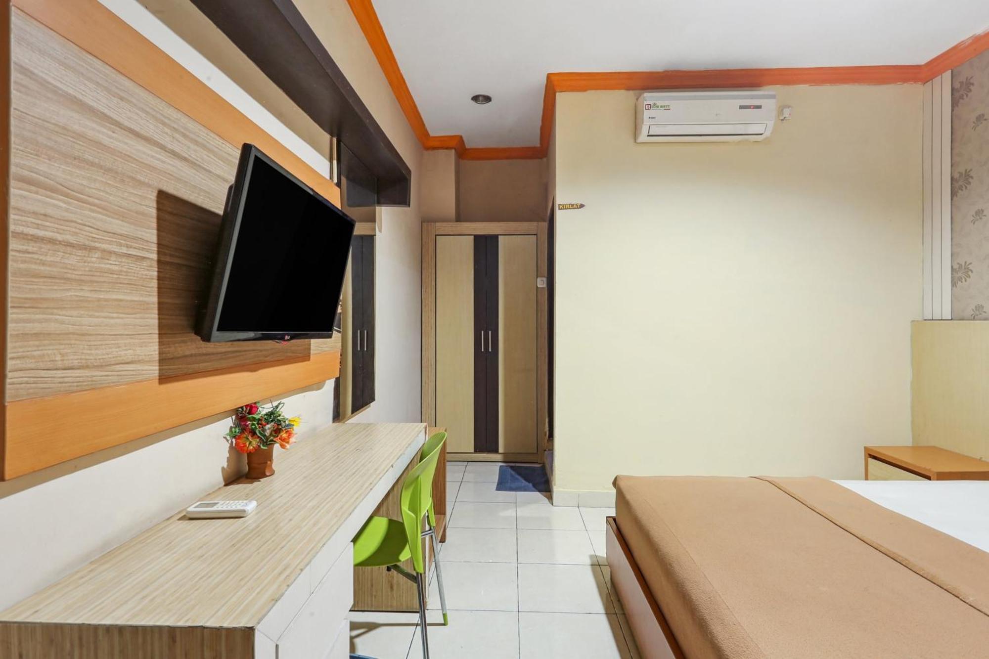 Collection O 93163 Hotel Grand Kartika Parepare Esterno foto