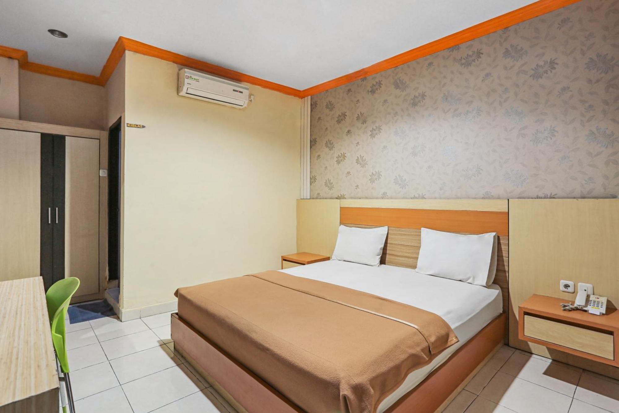 Collection O 93163 Hotel Grand Kartika Parepare Esterno foto