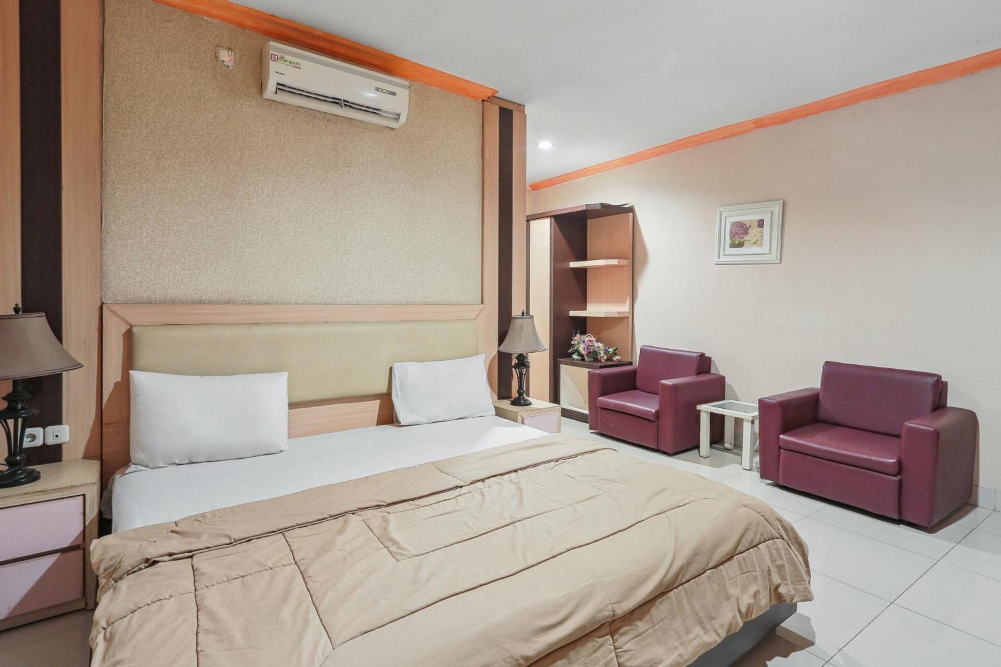 Collection O 93163 Hotel Grand Kartika Parepare Esterno foto